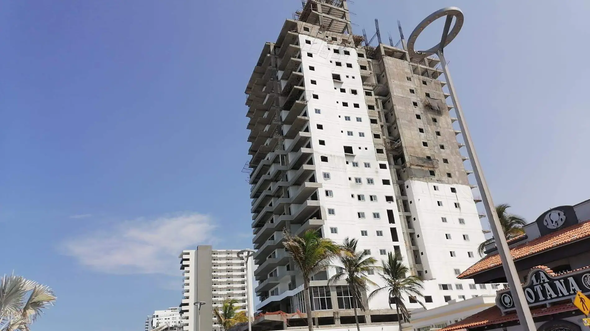 torres construccion en mazatlan